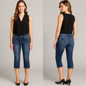 Vigoss Chelsea Capri (Heritage Fit) Sz 7/8 21" Length. Y2k Style Capri. Denim.
